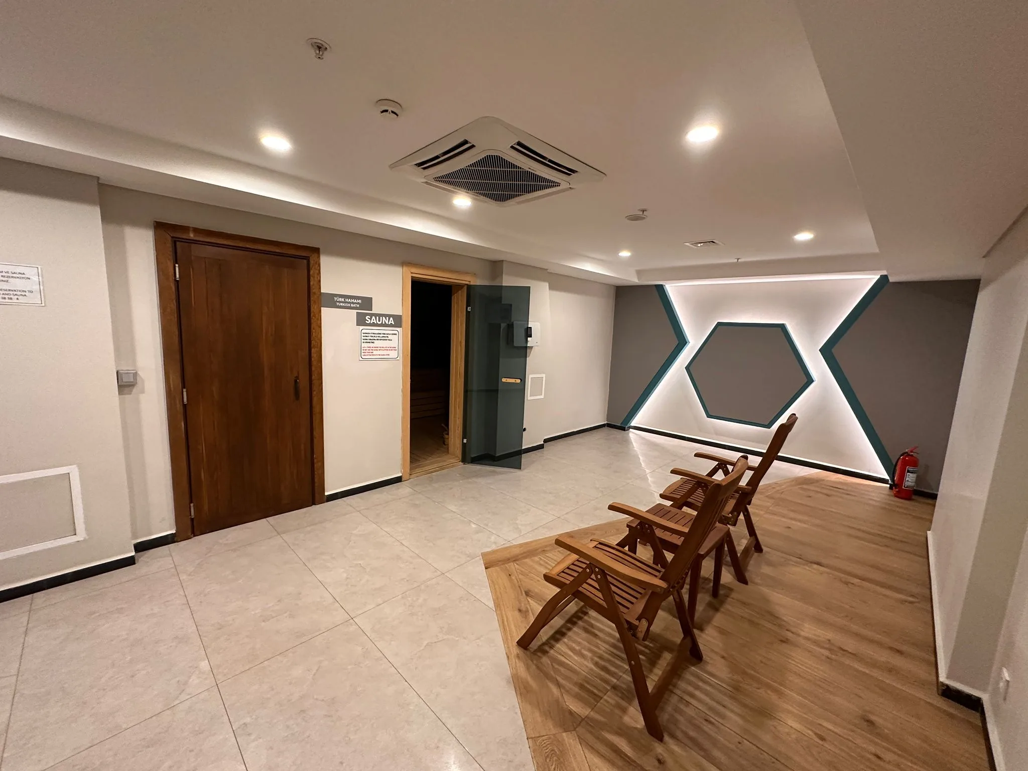 FOA'dan Avrupa Konutları 5 Göl Manzaralı Ebveyn Banyolu 2+1 Kiralık