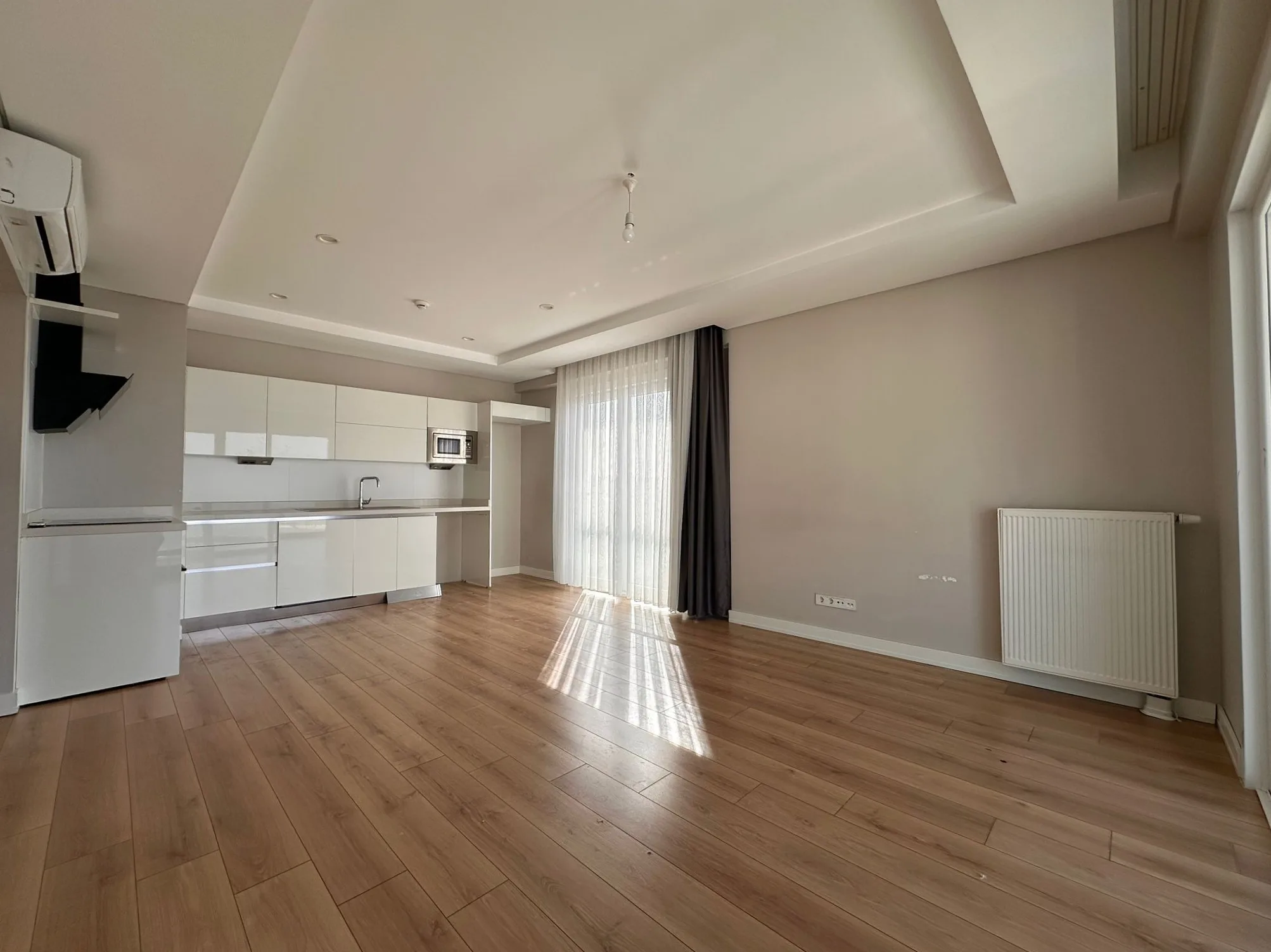 FOA'dan Avrupa Konutları 5 Göl Manzaralı Ebveyn Banyolu 2+1 Kiralık