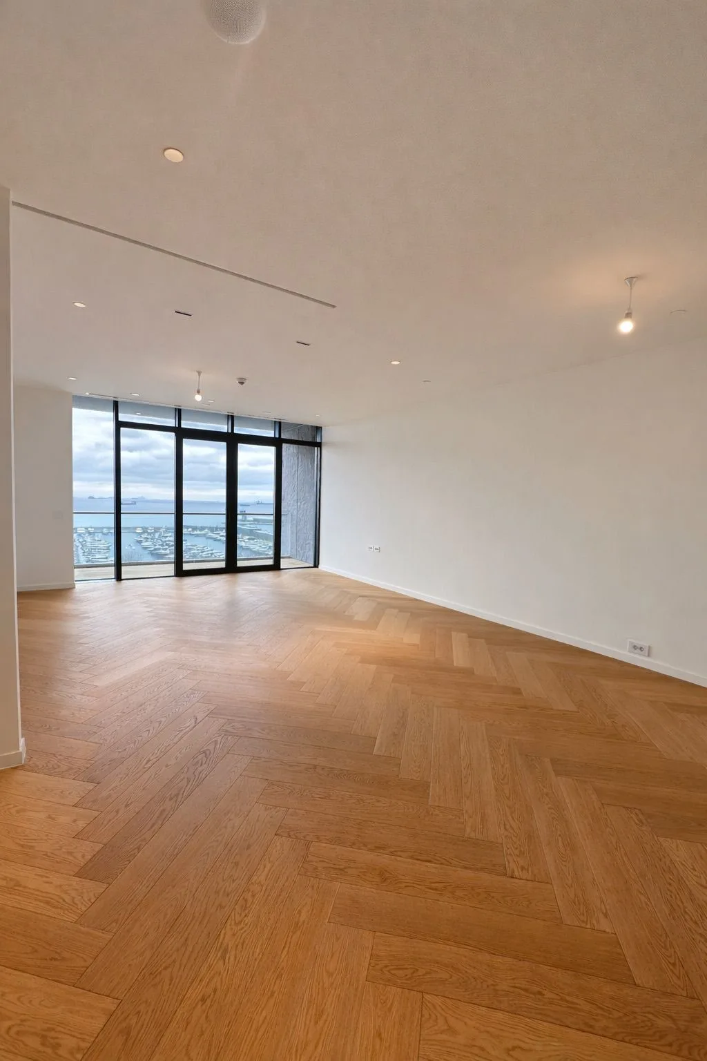 Ataköy Marina'da Full Deniz Manzaralı 2+1 Daire