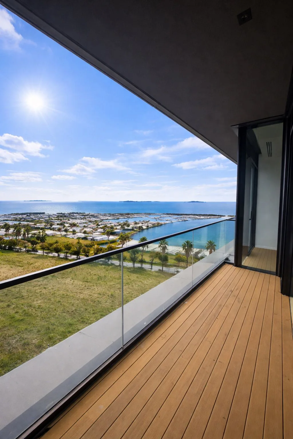 Ataköy Marina'da Full Deniz Manzaralı 2+1 Daire