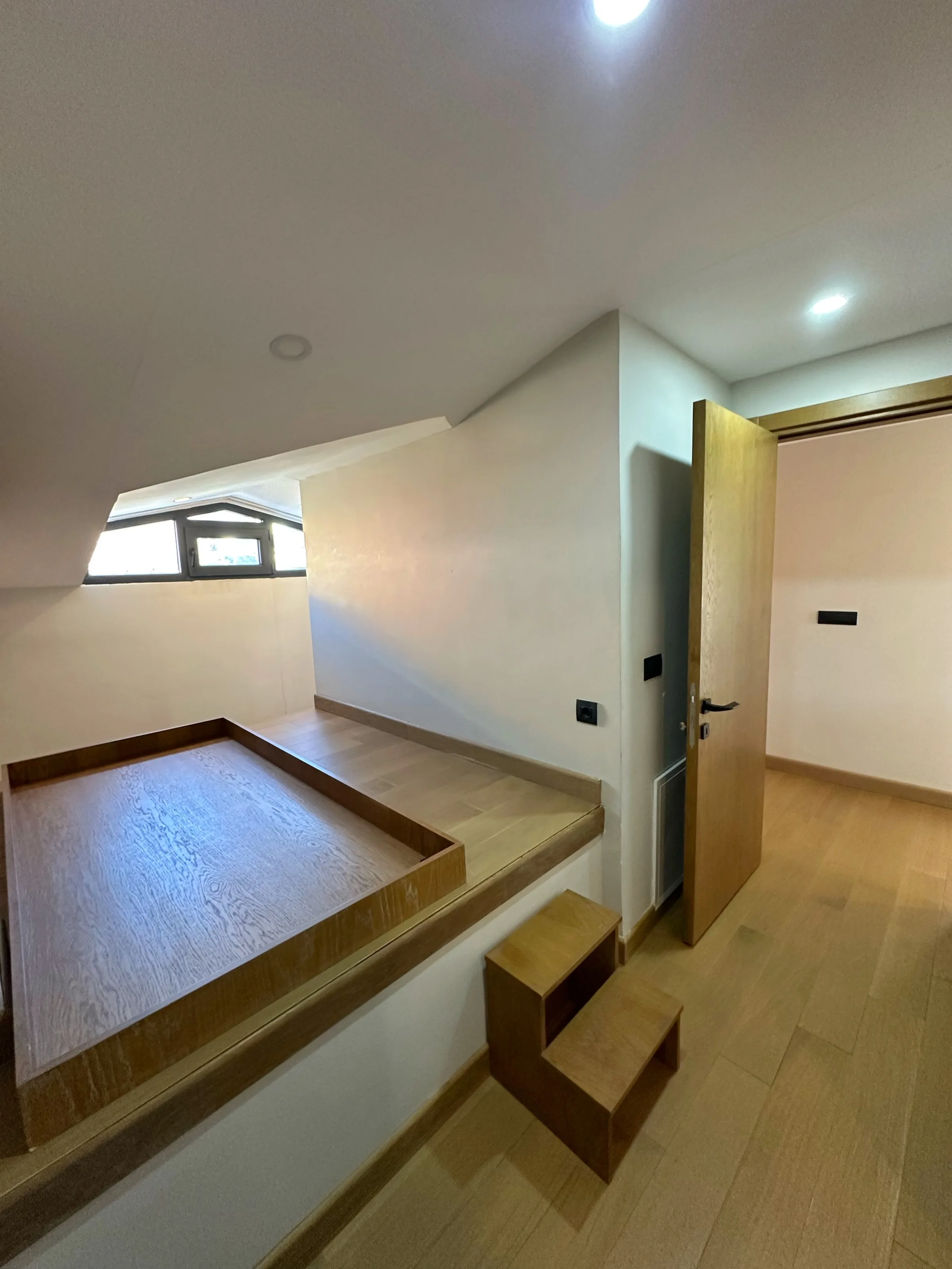 Olive Sarıyer Evlerinde Vadi Manzaralı Dubleks 4+1 Dairemiz