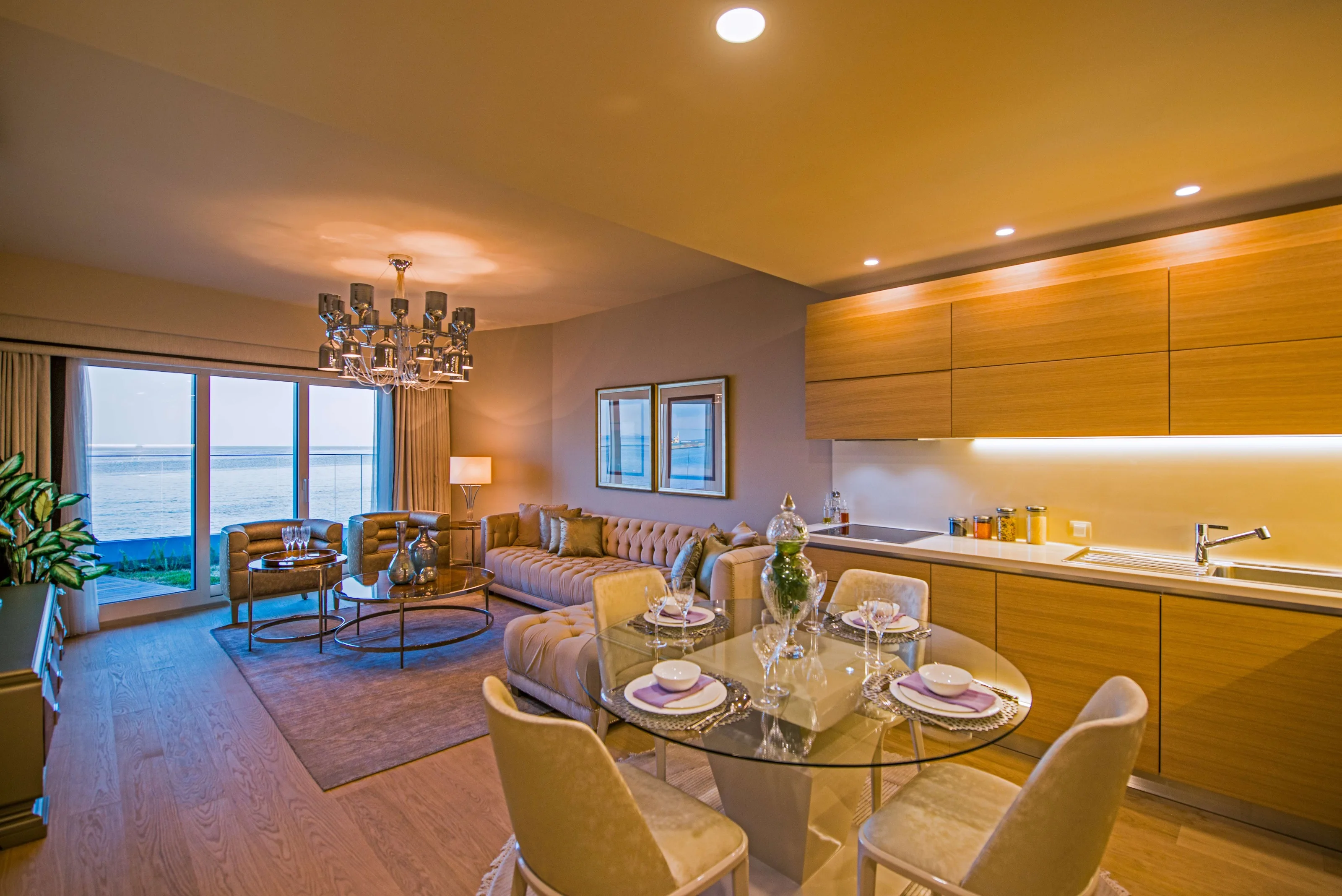 Ataköy İstanbul’da Satılık Daireler Denize Sıfır Özel Sahil Şeridi ve Marina Yakını Lüks Proje