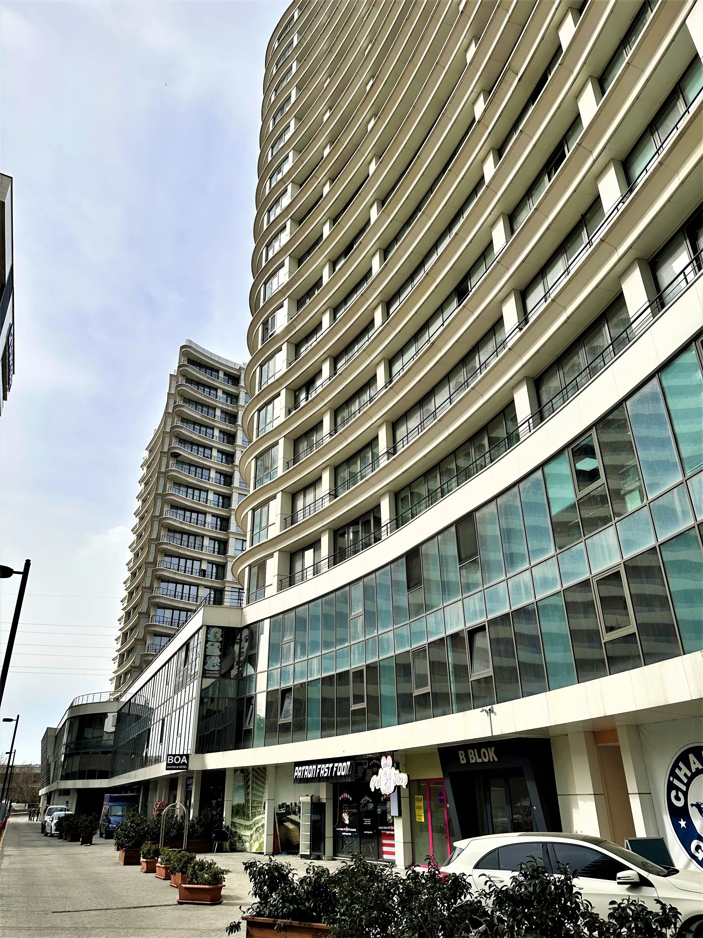 FOA'dan Güneşli Perola Residence 80 m² 1+0 Home Ofis Satılık