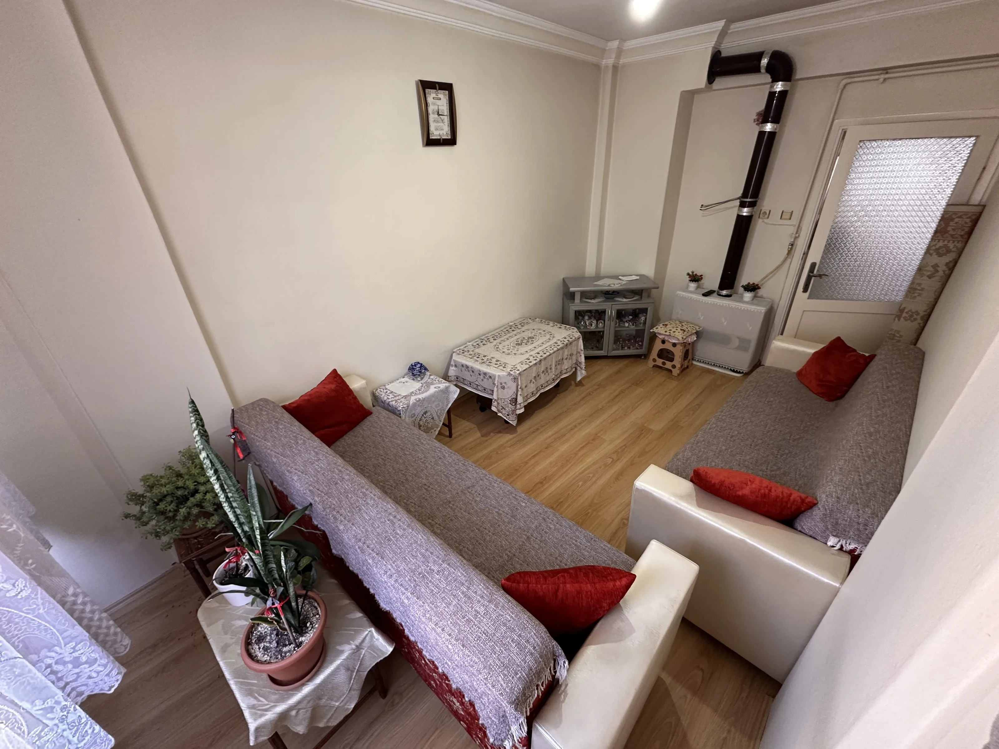 FOA'dan Hürriyet Mh. Cadde Üzeri 2+1 95 m² Satılık Fırsat Daire.