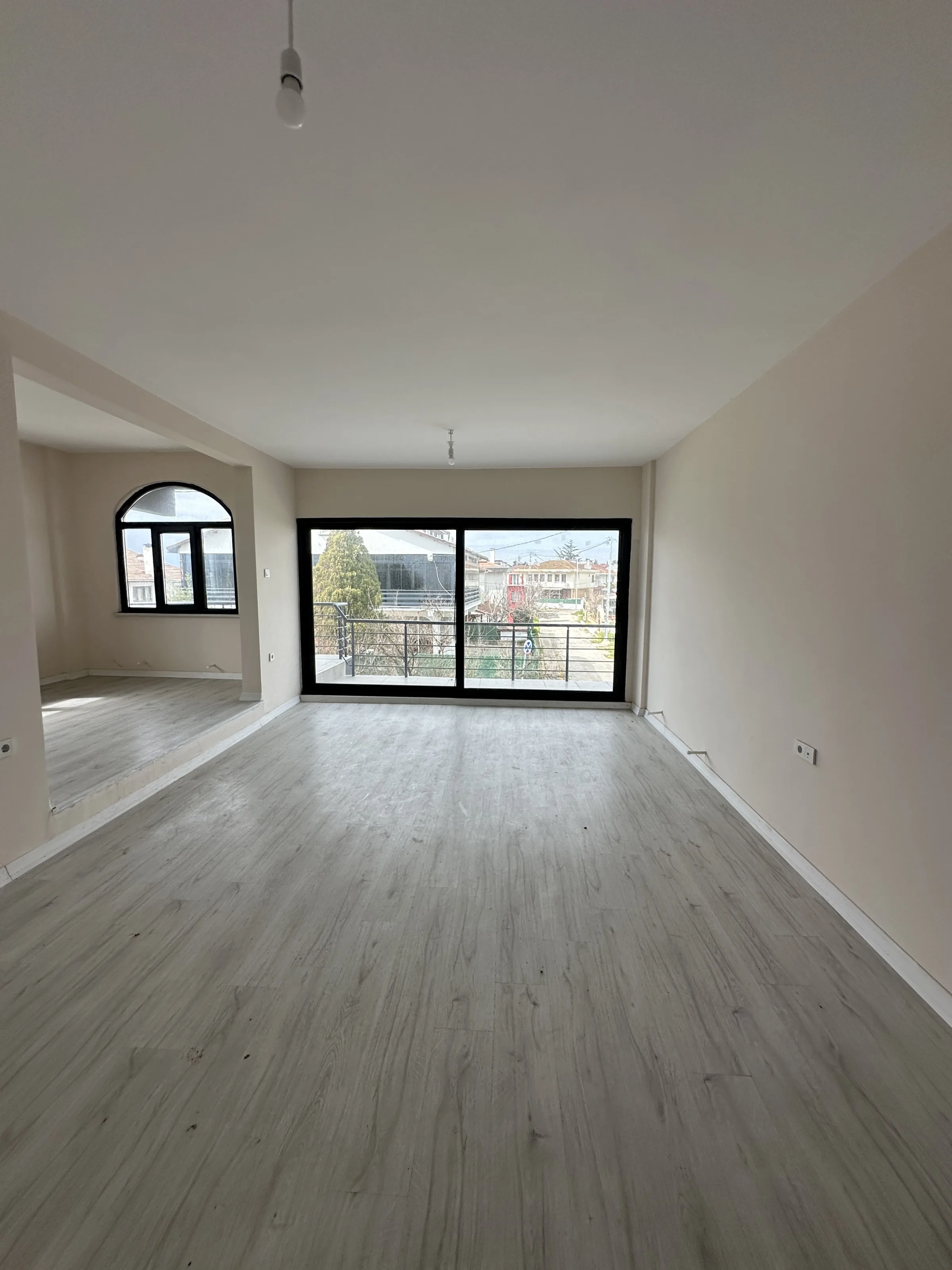 FOA'dan Silivride 4+1 Denize Sıfır Villa