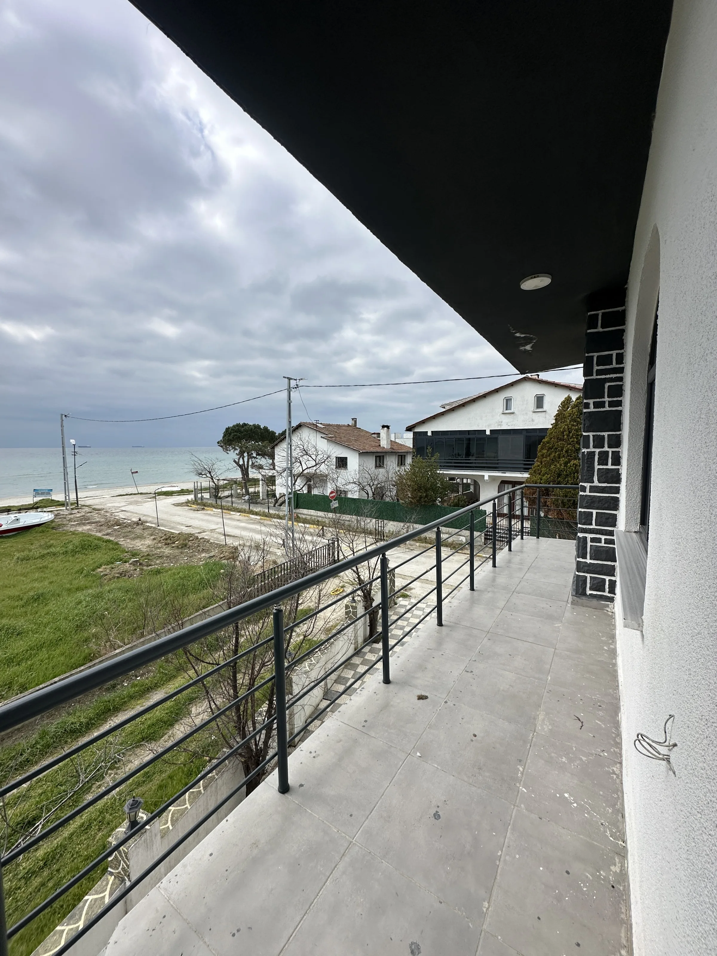 FOA'dan Silivride 4+1 Denize Sıfır Villa