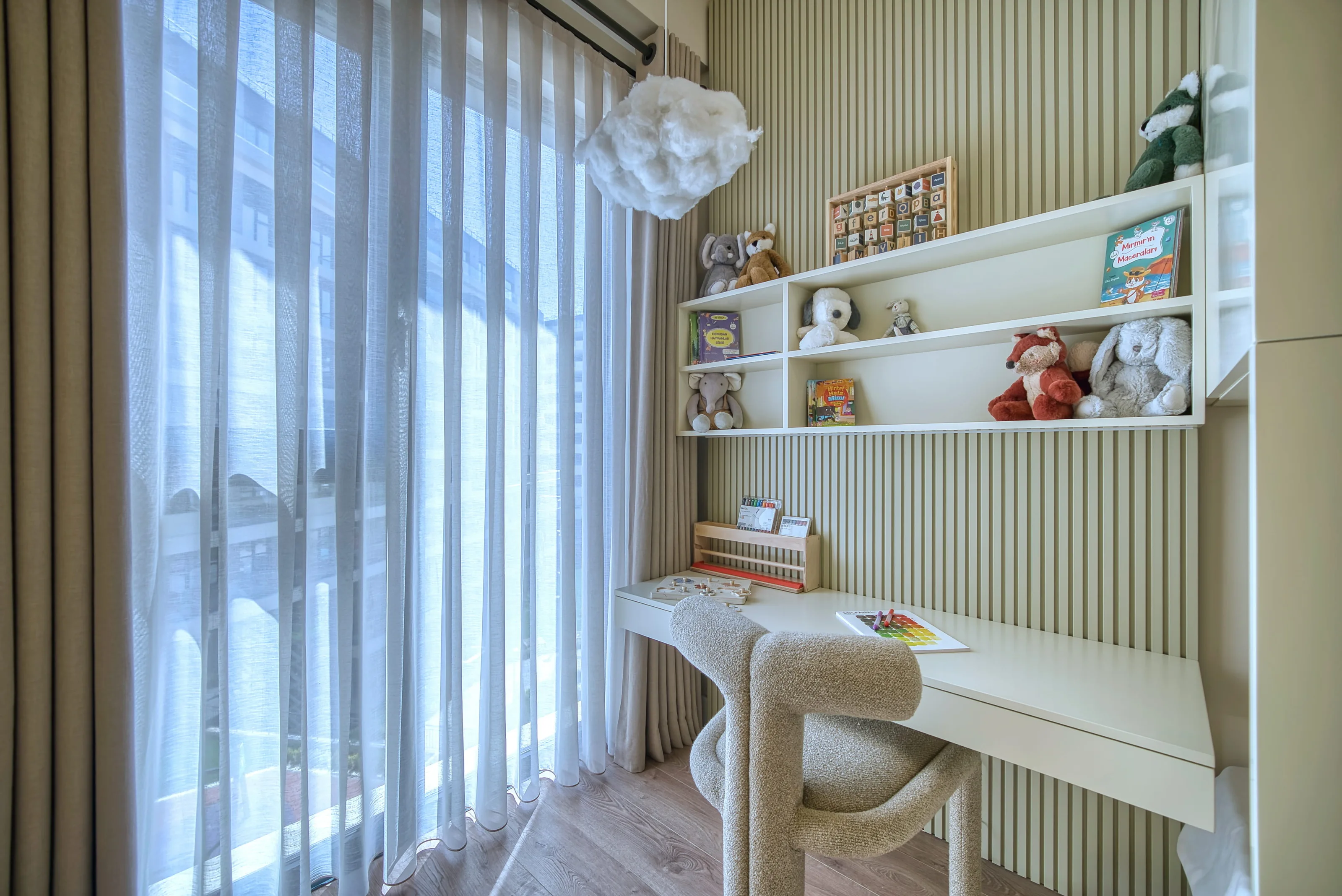 Apartments for Sale in Kartal Istanbul Lake Concept Project Walking Distance to Metro with Large Green Areas